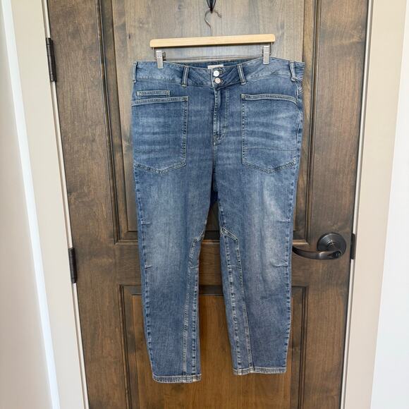 Free People Rory Slim Straight Jeans Seamed Front Utility Cuff Size 31 EUC - Picture 4 of 9